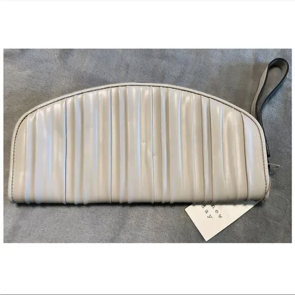 [a new day] oversized clutch - Picture 3 of 3